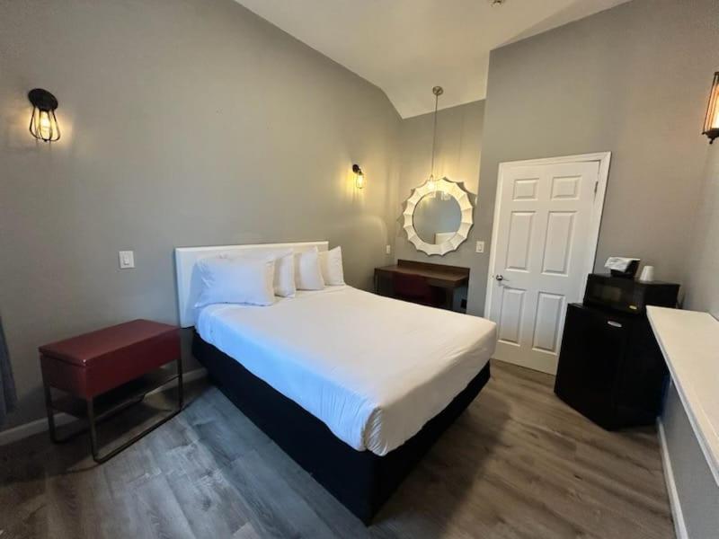 Penn Lodge Hotel & Suites Philadelphia - Bensalem Exterior foto